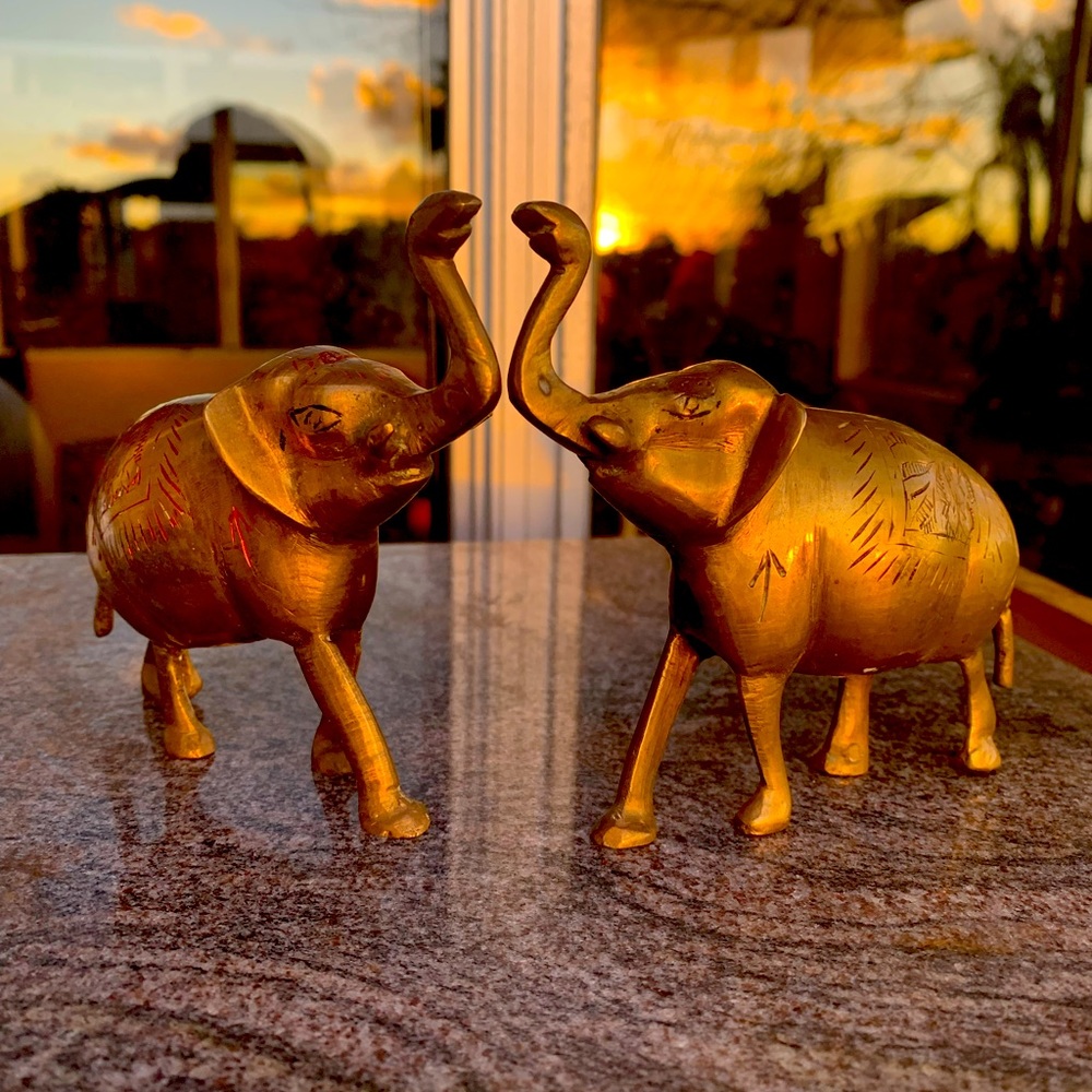 Free shipping! Antique brass elephants ~made in india~
